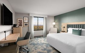 Hampton Inn & Suites Oakland Airport-Alameda